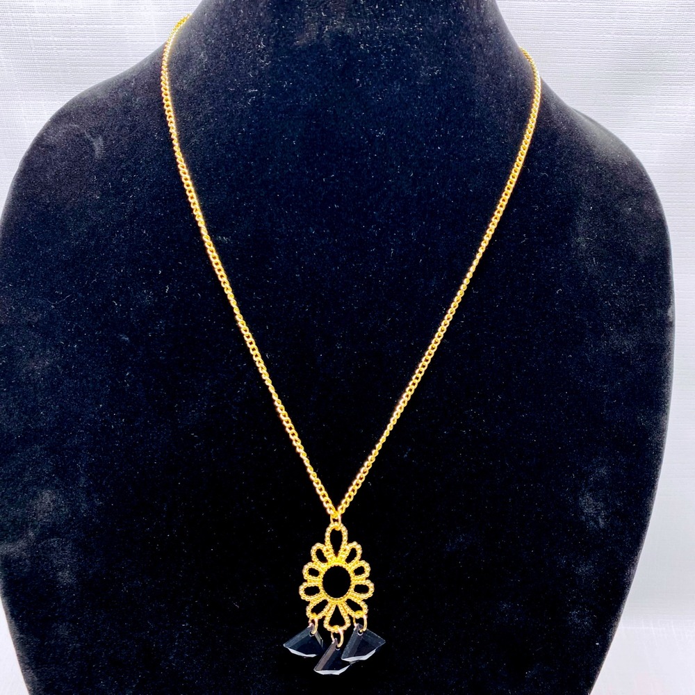 Gold Tone Flower Pendant Necklace‎ Black Faceted Black Gemstone Chain 24 in